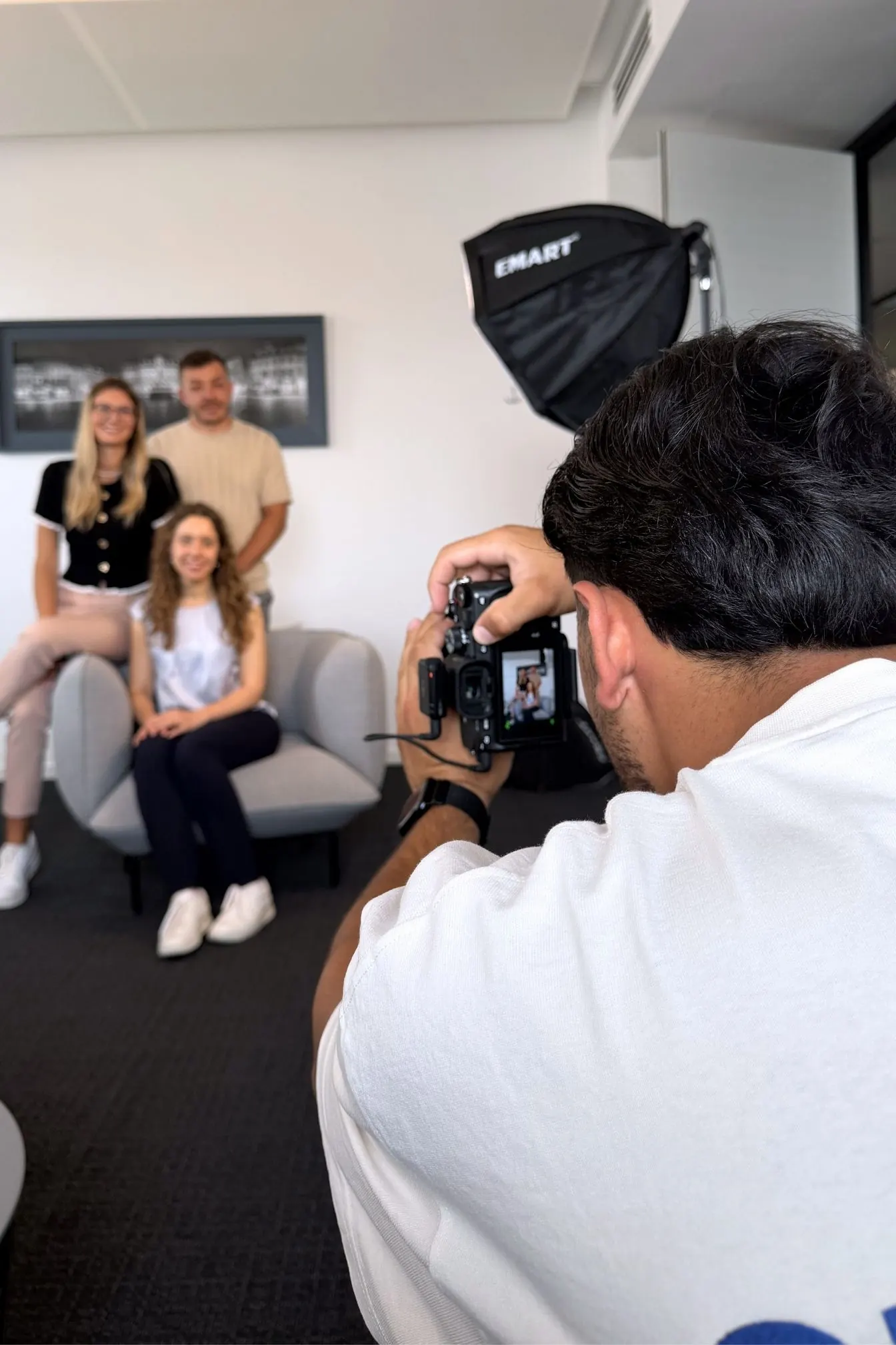 Fotoshooting von Bárries mit einem Kundenteam